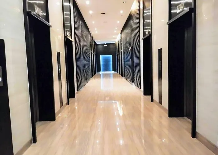 Makati Penthouse With Views Guest house