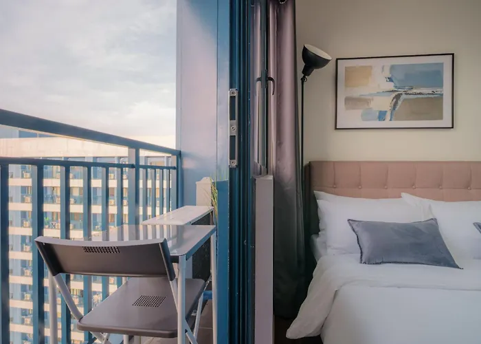 Makati Penthouse With Views * Manila