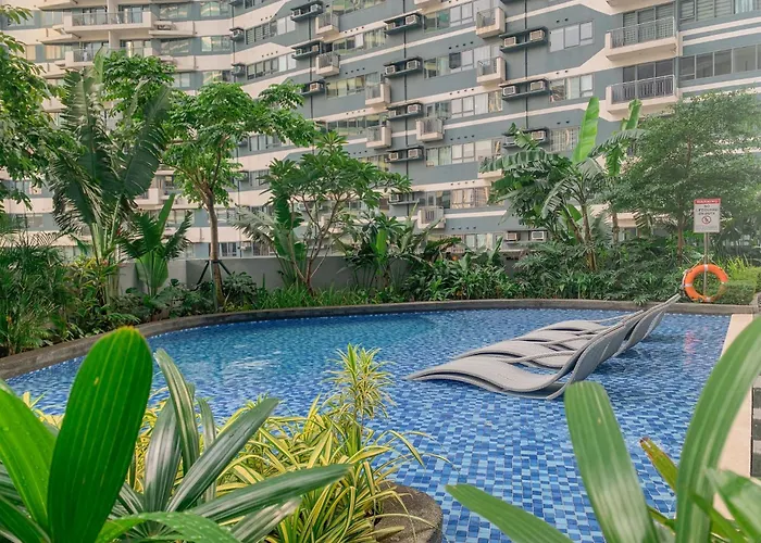 Makati Penthouse With Views Guest house